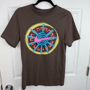 Men’s Nike Brown Tee with Vibrant Graphic